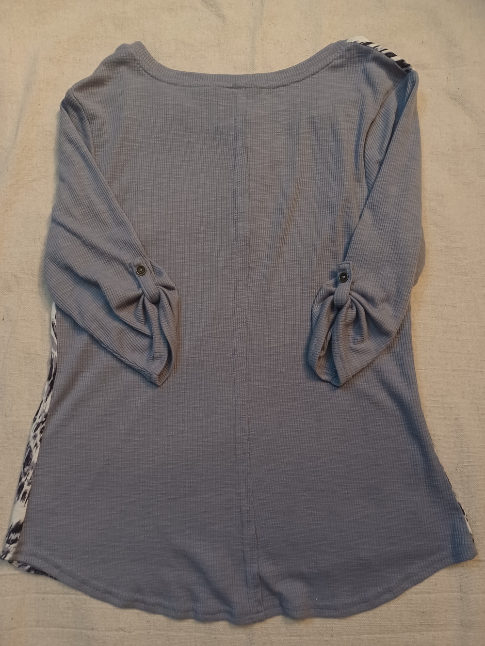 Bit & Bridle Printed Henley Top Women's Size Small - Picture 4 of 7